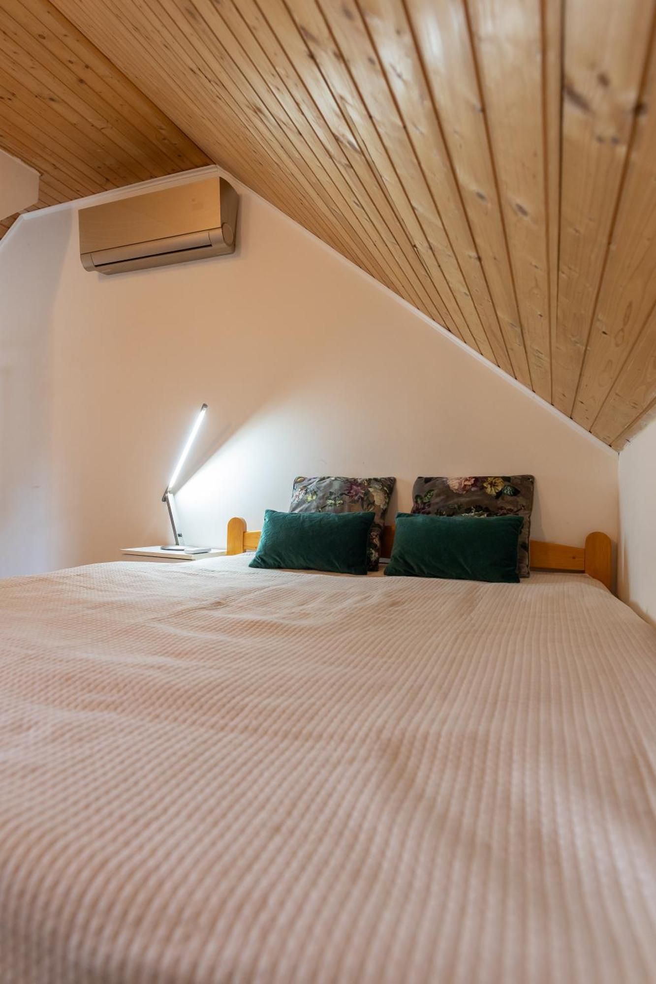 7Th Heaven, Kosice - Old Town Apartment Ruang foto